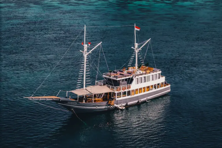 Semesta Voyages