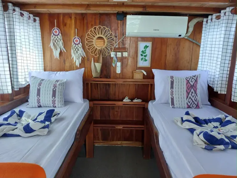Kamar Deluxe Twin, ber-AC, 2 tamu di Kapal Ayla