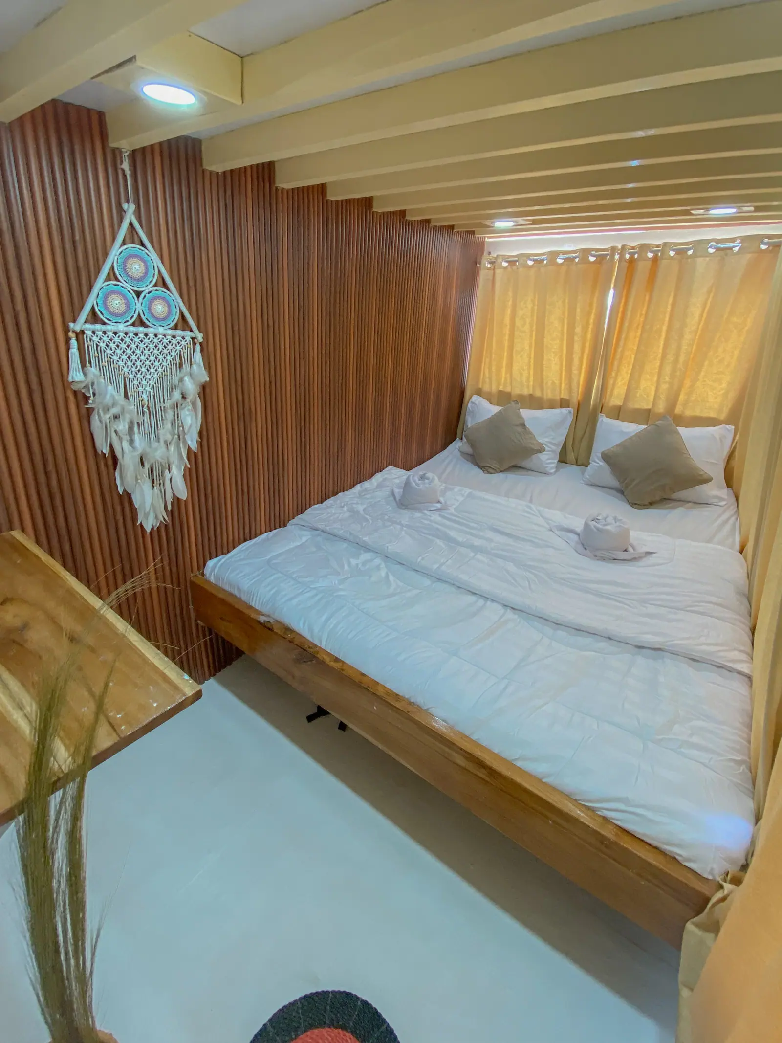 Deluxe Cabin Sea View Gajah Putih