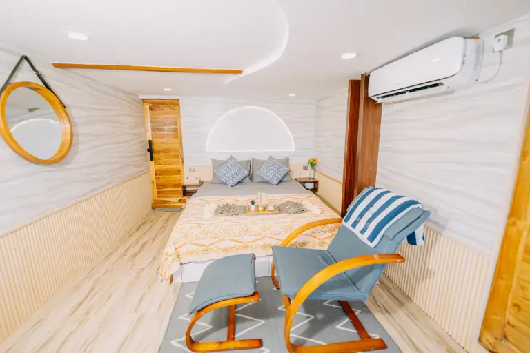 Kamar Mars Cabin, ber-AC, kamar mandi dalam, 2 tamu di Kapal Semesta Voyages, VIP Ocean Suite