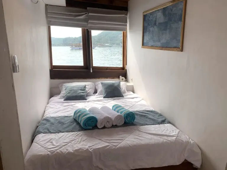 Kabin Deluxe Patuha di main deck Leticia