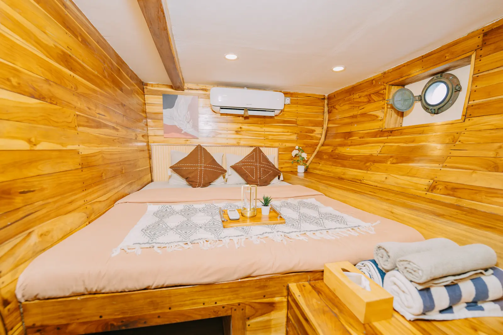 Pluto Cabin Semesta Voyages, Deluxe Suite