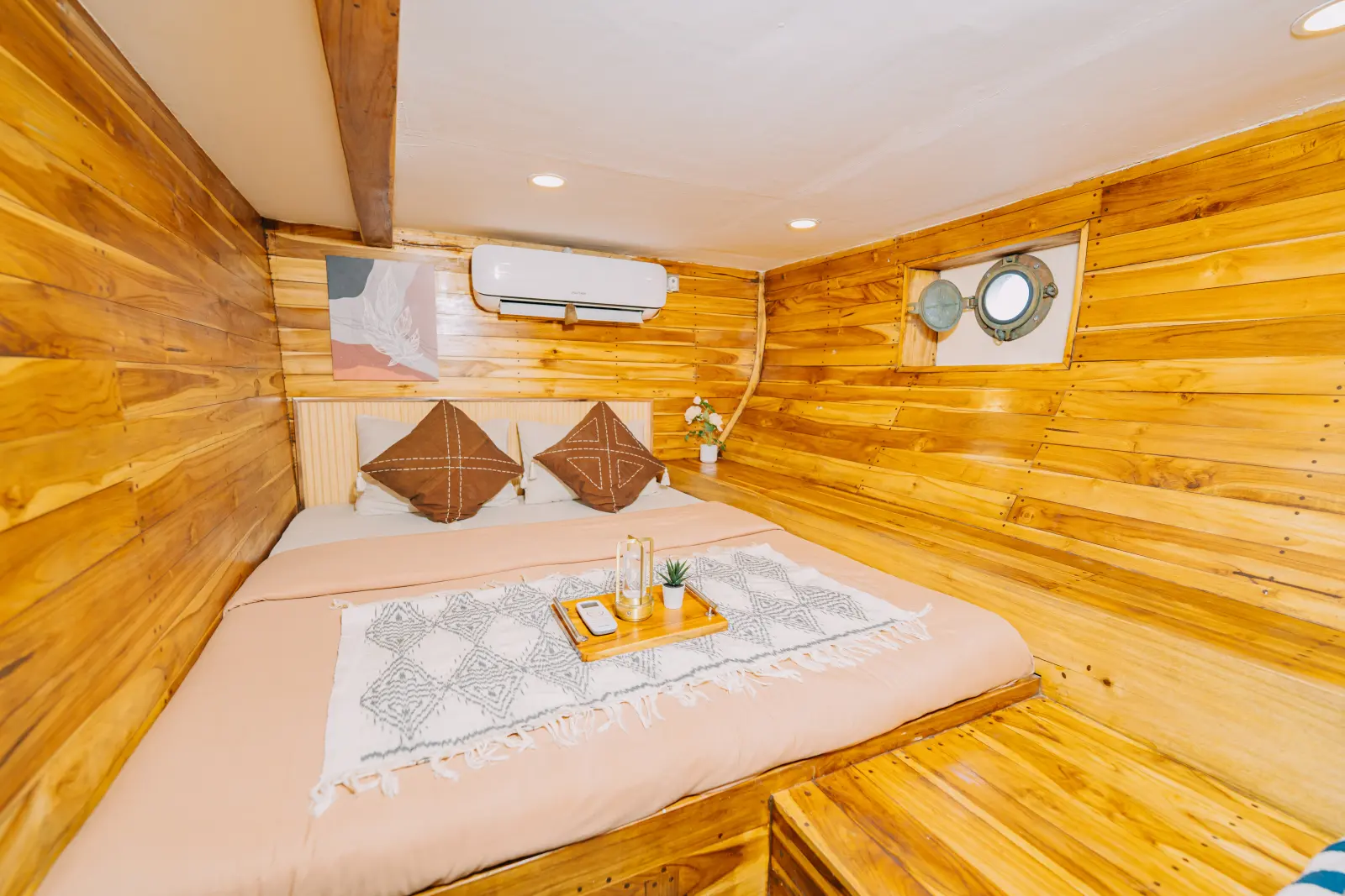 Pluto Cabin Semesta Voyages, Deluxe Suite