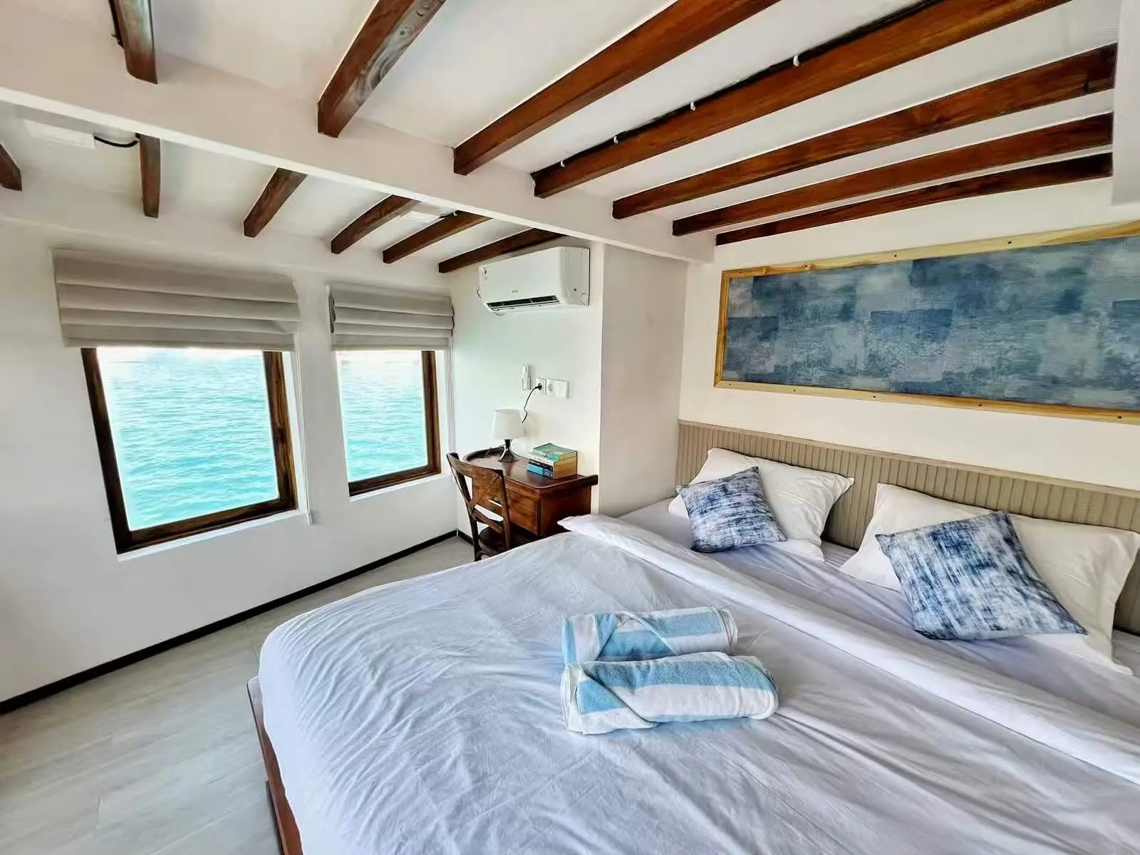 Leticia Liveaboard thumbnail 2
